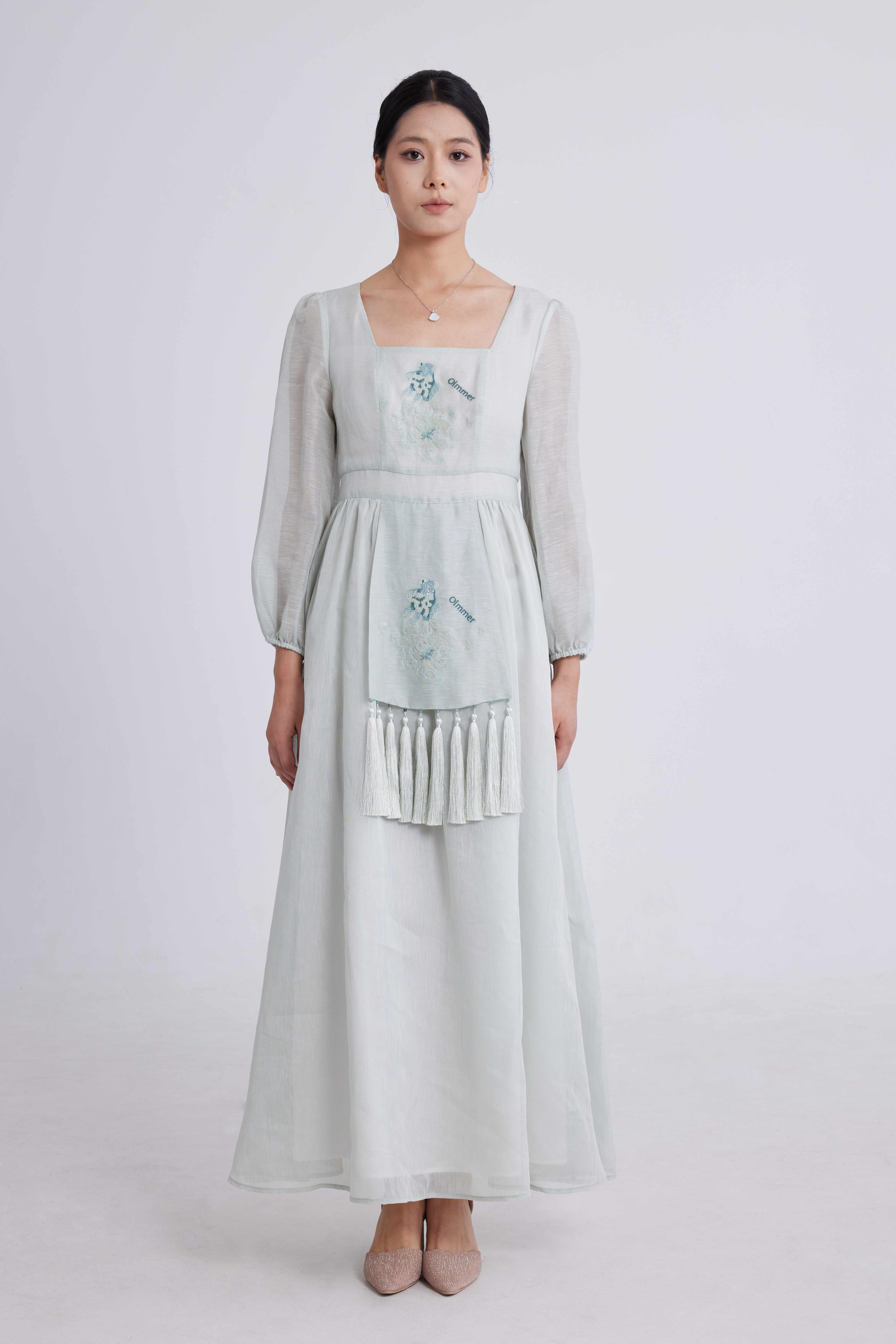 羌绣金鱼连衣裙